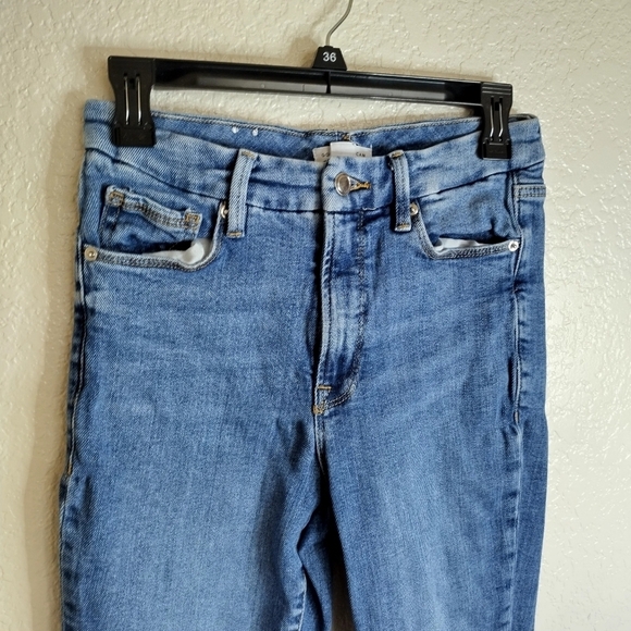 Good American Good Waist Step Hem Jeans in indigo 201 sz 28/6 - Picture 3 of 9
